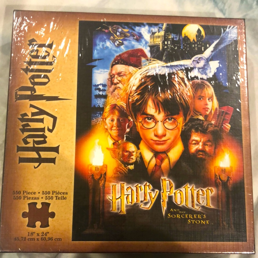 Harry Pottery Puzzle.  550 pcs